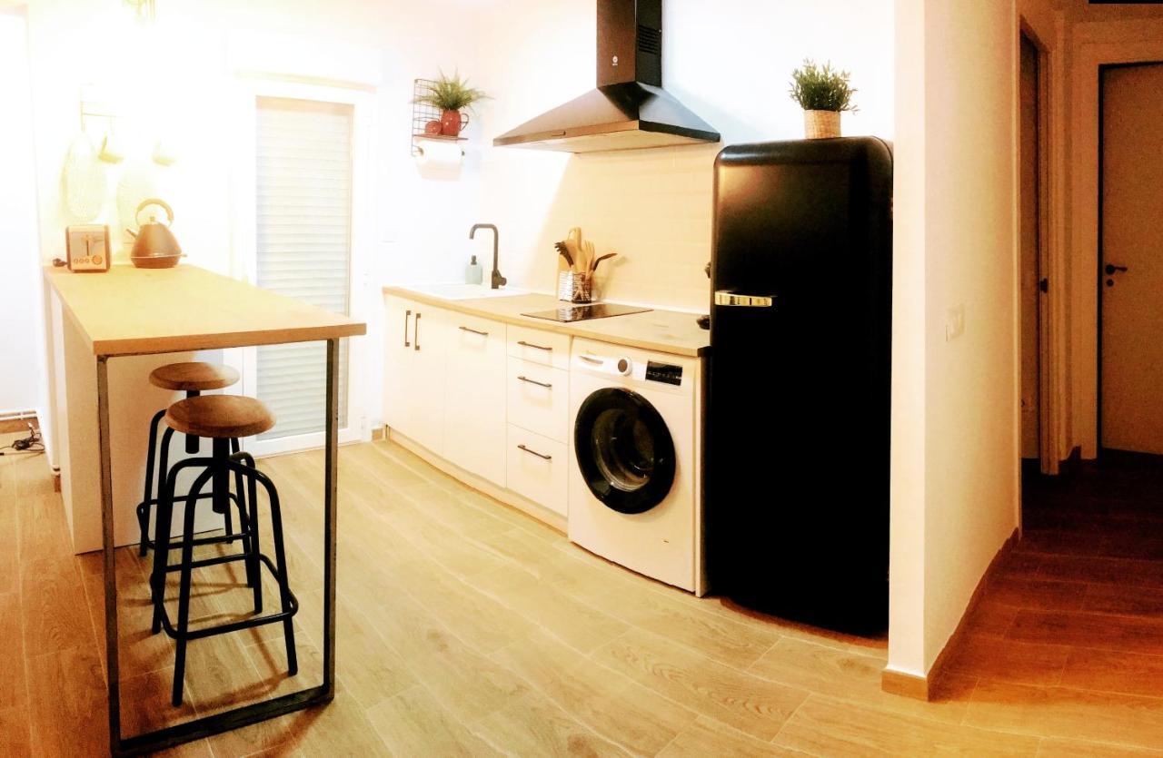 Apartamentos La Casa Del Maestro อลามา เด อรากอน ภายนอก รูปภาพ