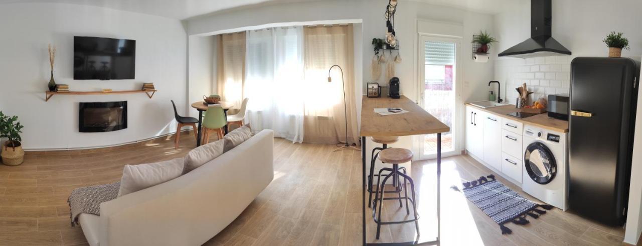 Apartamentos La Casa Del Maestro อลามา เด อรากอน ภายนอก รูปภาพ